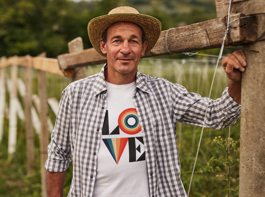 Retro 70s LOVE T-Shirt | Vintage Rainbow